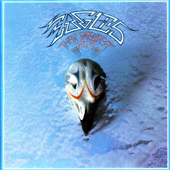 Album tổng hợp đầu tiên của nhóm The Eagles trở thành đĩa nhạc bán chạy nhất trong lịch sử nước Mỹ. Ảnh: Amazon.