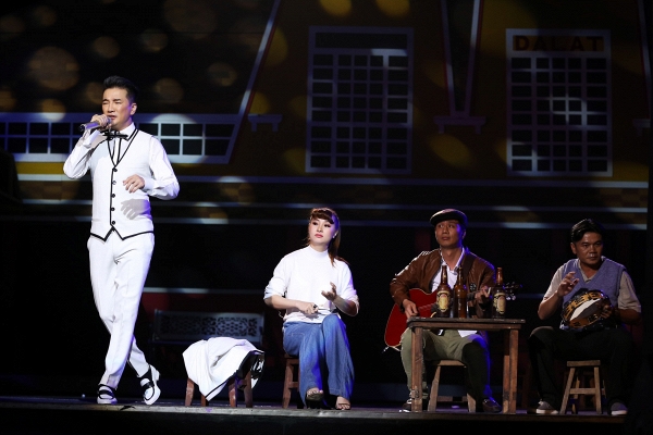 144609_dam-vinh-hung_liveshow-sai-gon-bo