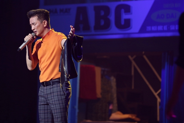 144743_dam-vinh-hung_liveshow-sai-gon-bo