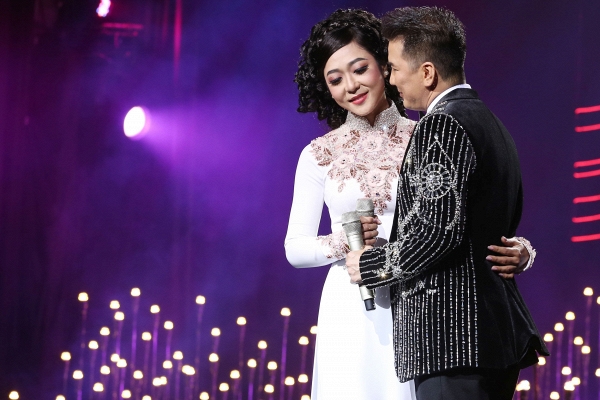 144820_dam-vinh-hung_liveshow-sai-gon-bo